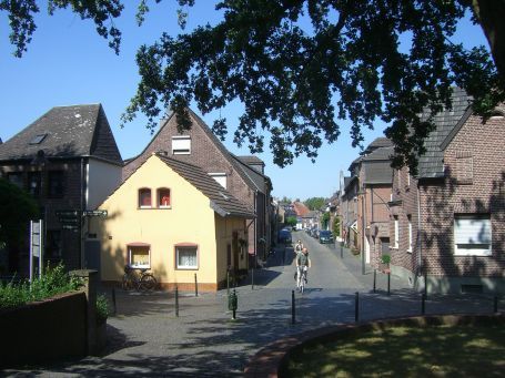 Wachtendonk : Blick in die Neustraße